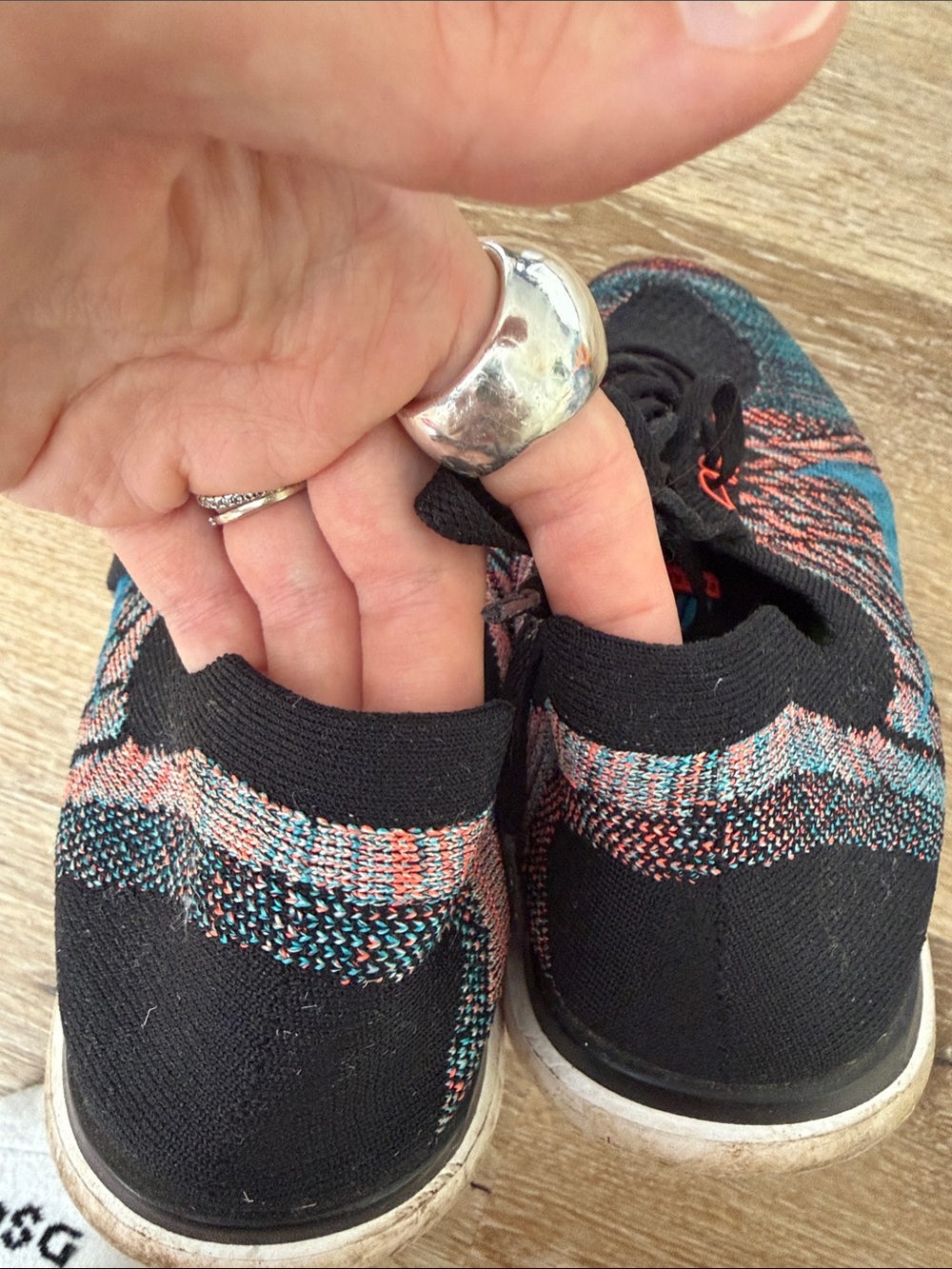 Nike Men Black Teal Coral Flyknit Athletic Shoes - Picture 5 of 6